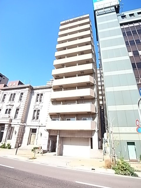 SANKОガルフタワーの外観
