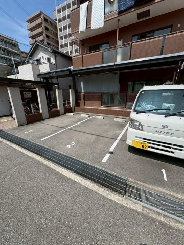 エクセル兵庫の駐車場|駐車場です