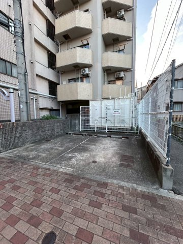 ヴェルドール兵庫Ⅱの駐車場