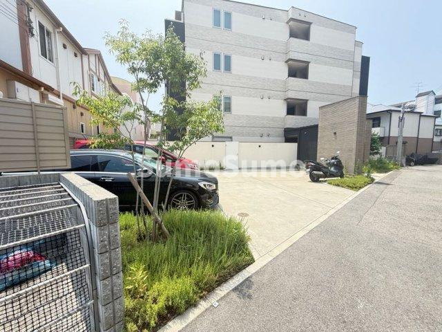ウェルスクエア芦屋の駐車場