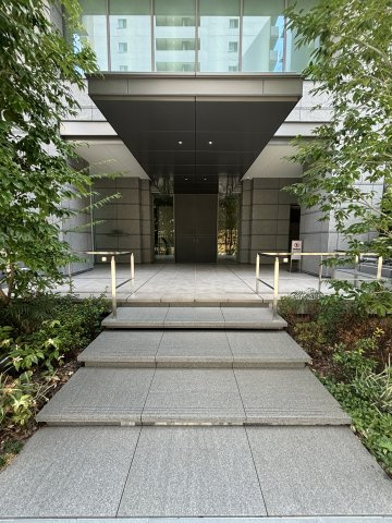 ウエリスタワー谷町四丁目のエントランス|建物の内部です