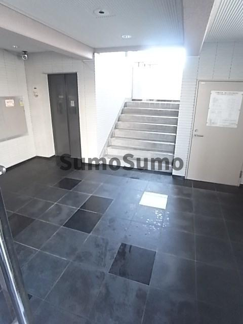 エコロCITY七松のエントランス|落ち着いたエントランスです