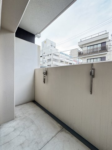 ウエストヒルズ大倉山のバルコニー