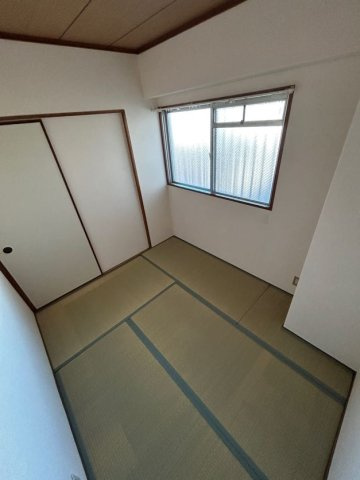 エクセル若松の和室
