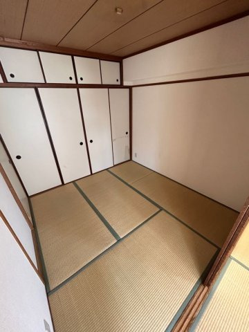 エクセル若松の和室
