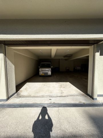 エクセル若松の駐車場|駐車スペースもあります