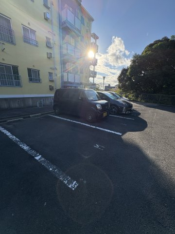 エード白川の駐車場|駐車スペースもあります