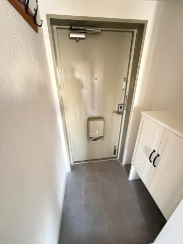 エクセル若松の玄関