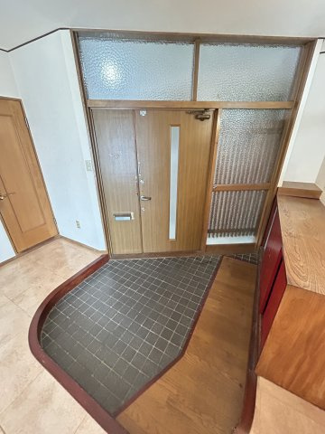 エーワンコーポの玄関|建物の内部です