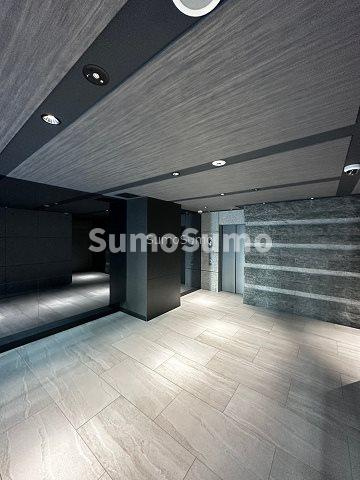 S-RESIDENCE難波大国町Unoのロビー