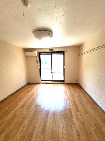 ジュネス津田沼の居間・リビング