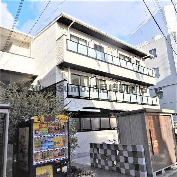 Wins Court Utajimaの外観|外はこのようになっています