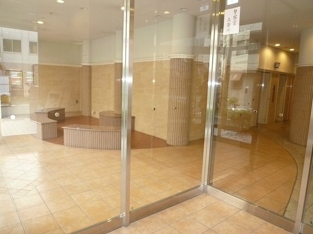 エステムプラザ神戸元町海岸通のロビー
