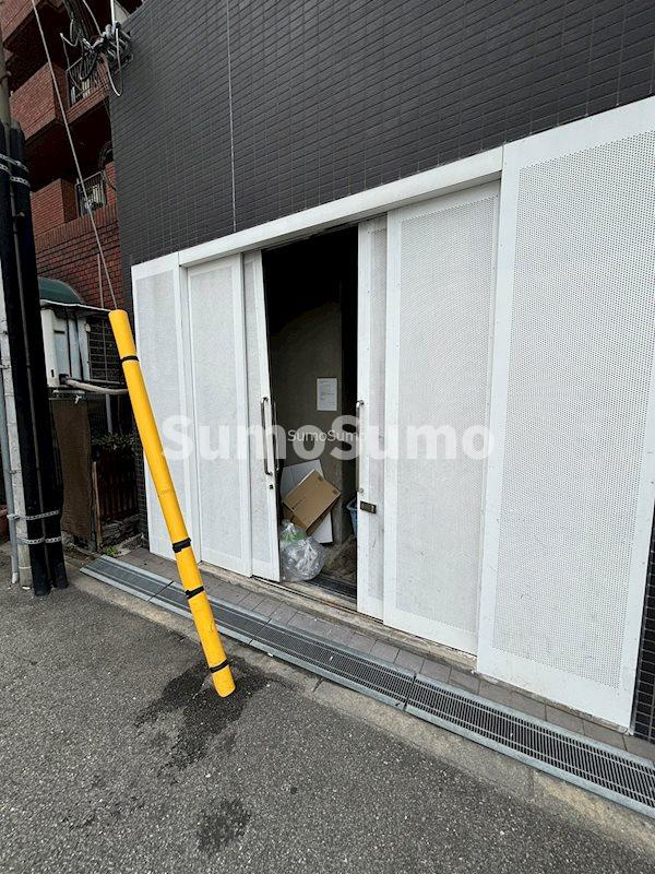 Ｗ．Ｏ．Ｂ　ＳＨＩＮＭＡＣＨＩの外観