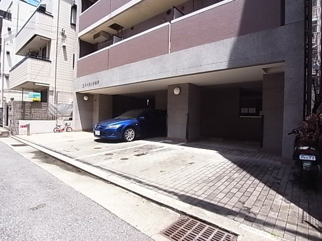 エスペランサ神戸の駐車場|カースペースがあります