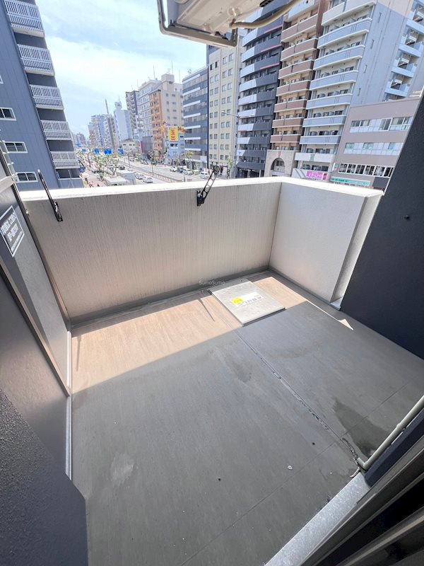 エステムコート難波Ⅶビヨンドのバルコニー