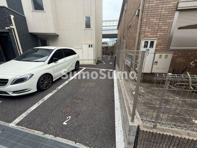 アークテラス魚崎の駐車場
