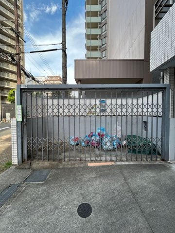 エストーネハーバーランドの駐車場