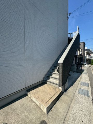 アクア東山のエントランス