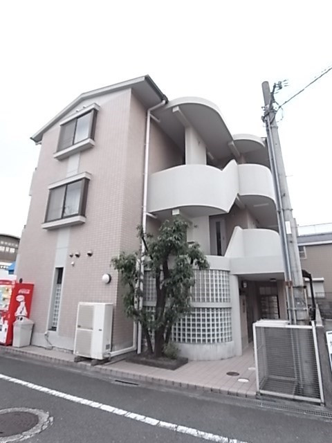 YOUMEハイツの外観