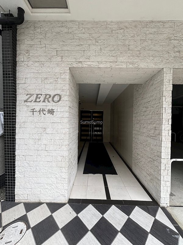 ZERO千代崎のエントランス