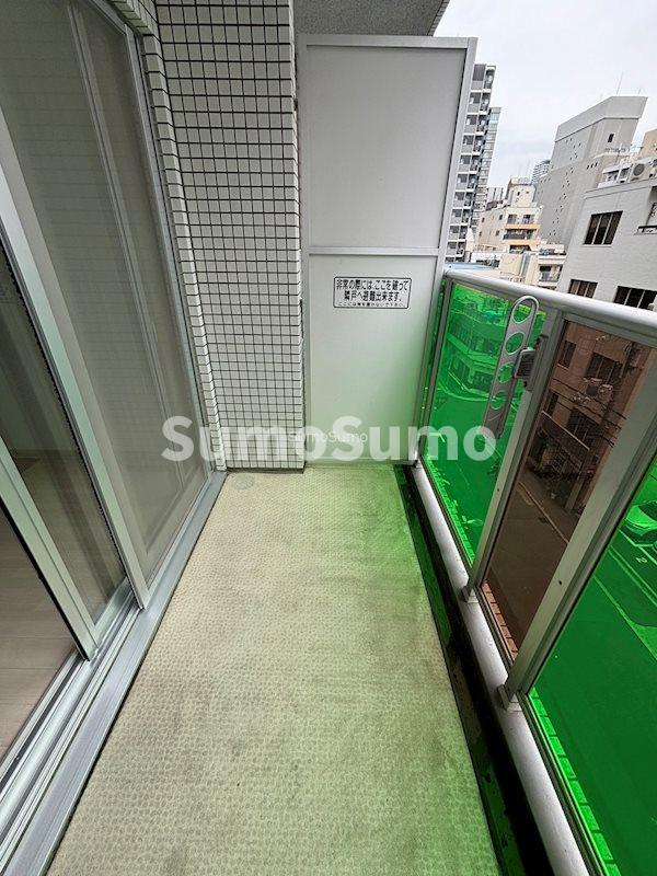 大阪市西区新町１丁目の賃貸マンションのバルコニー