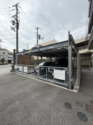 エステムプラザ神戸西Ⅴミラージュの駐車場