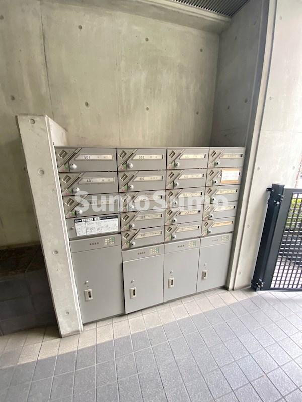 エストゥディオ甲子園口の外観