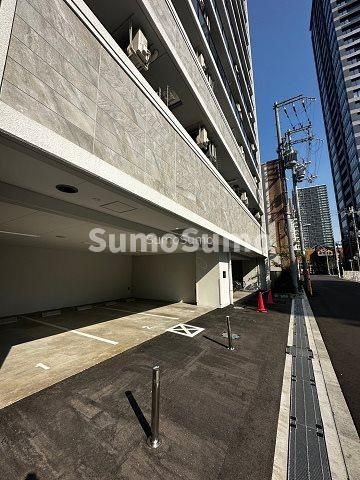 エステムコート難波Ⅶビヨンドの駐車場