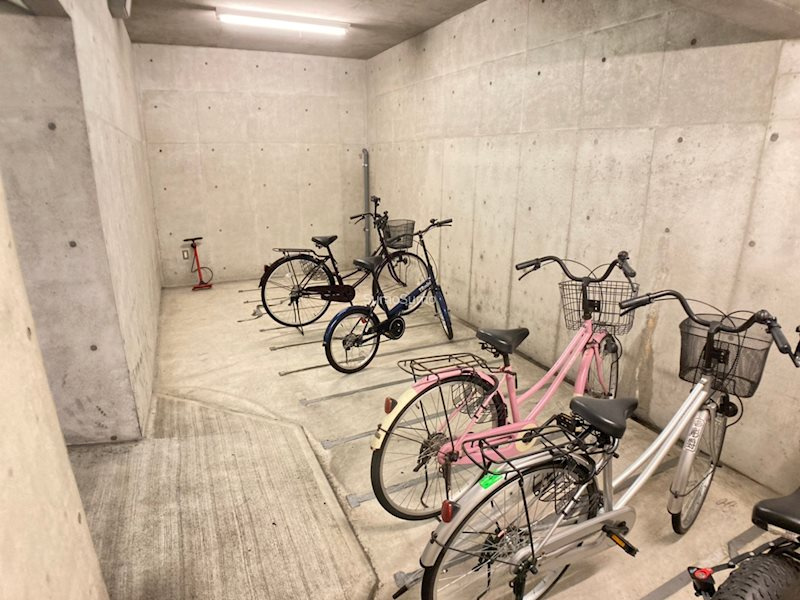 アクアプレイス大阪レジェンドの駐車場