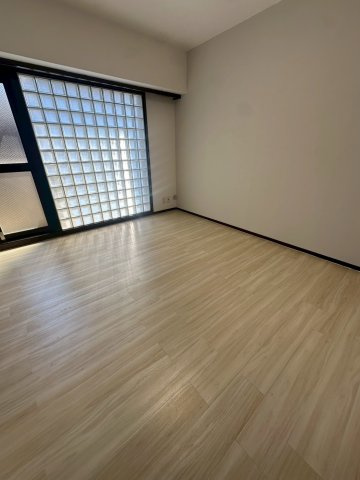 アーデンコート住吉川の居間・リビング