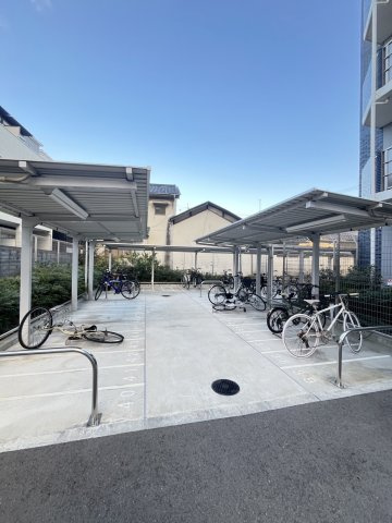 アドバンス大阪ヴェンティ の駐車場