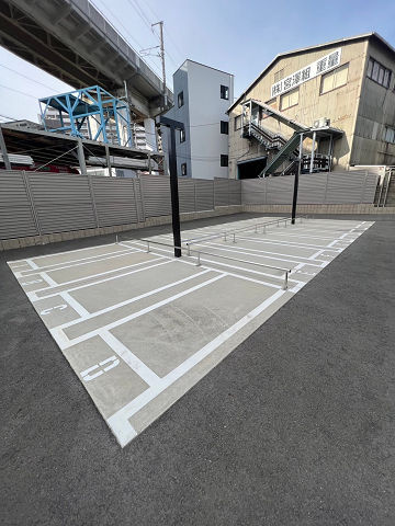 アドバンス大阪ヴェンティ の駐車場