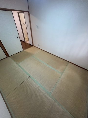 アダチイエムの和室