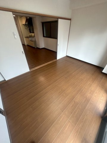 アダチイエムの寝室