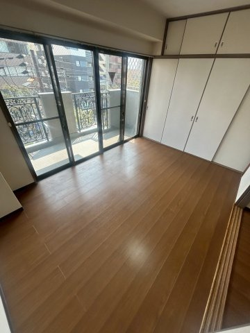 アダチイエムの寝室