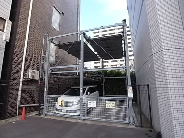 アドバンス三宮ウィングロードの外観