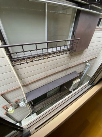 アシケンハイツ　東棟のバルコニー