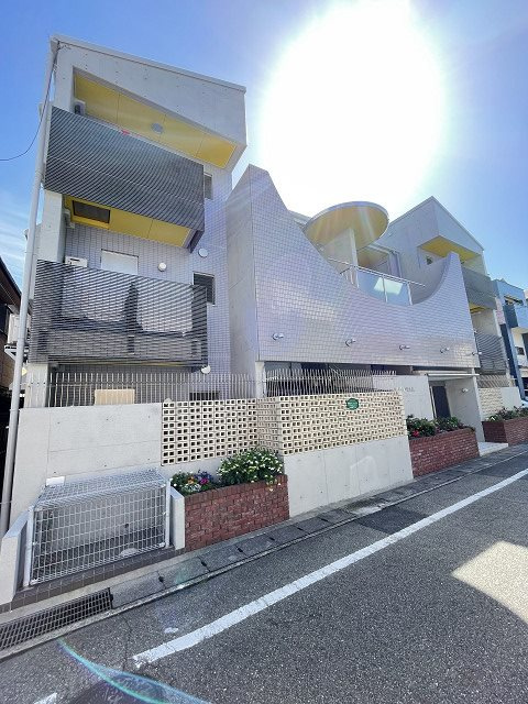 アストリアの外観