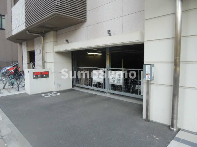 アスヴェル神戸元町海岸通の駐車場