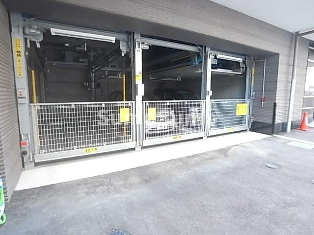 エスリード神戸三宮の駐車場