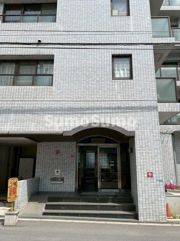 アルボール西道頓堀のエントランス|ゆとりのあるエントランスです