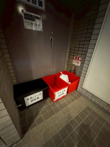 アスティ三宮のロビー