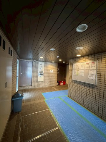 アスティ三宮のロビー