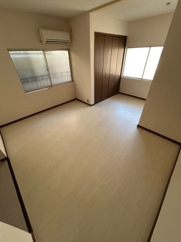 アシケンハイツ2　西棟の居間・リビング