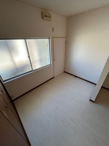 アシケンハイツ2　西棟の寝室