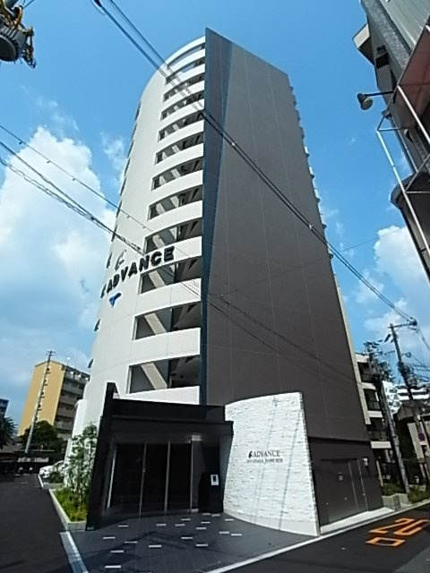 アドバンス新大阪ラシュレの外観