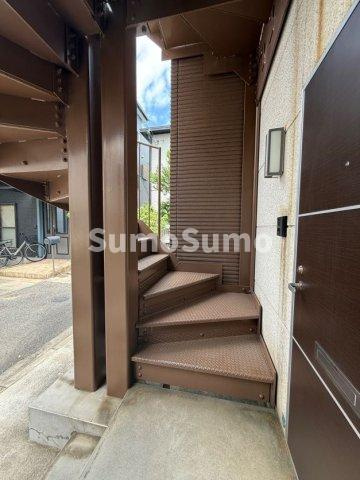 アクロス芦屋西アパートメントのエントランス