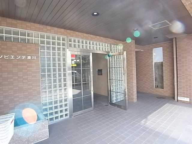 アスライフ湊川公園のエントランス|ゆとりのあるエントランスです