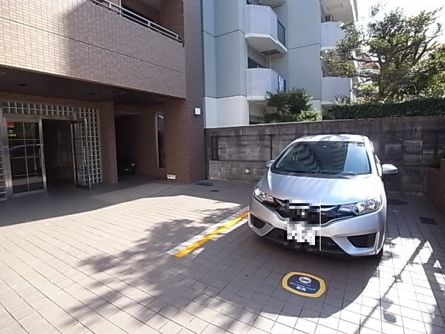 アスライフ湊川公園の駐車場|駐車場です